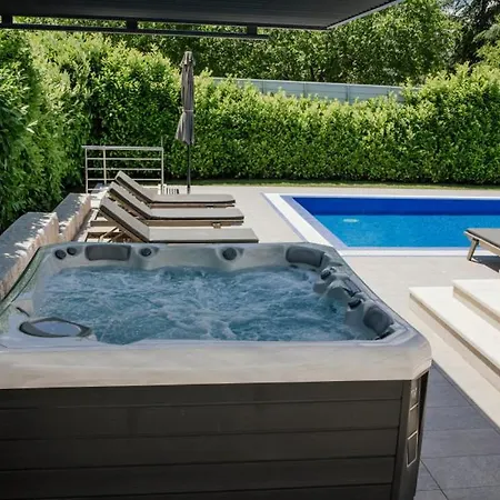 Villa Antonija-makarska By Guide *